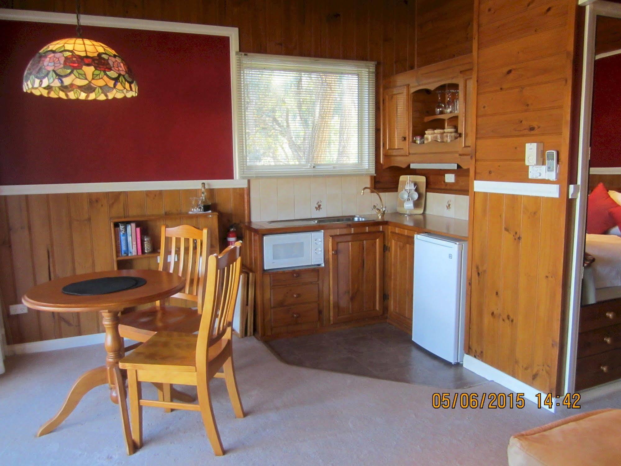 Willowlake Cottages Howqua ภายนอก รูปภาพ